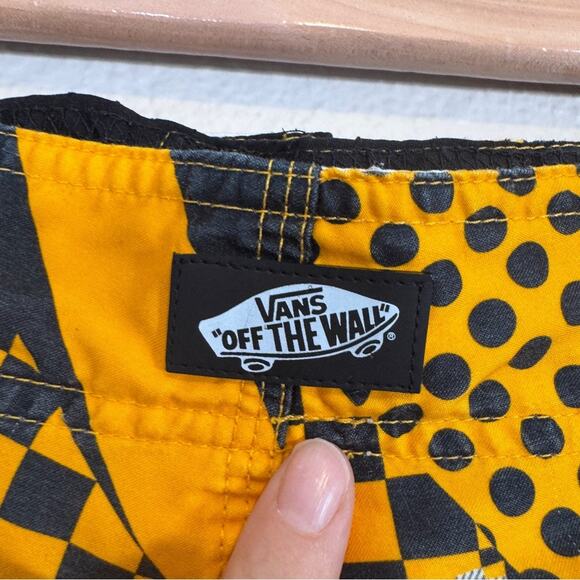 Vans Yellow Black Board Shorts Swim Trunks Mens 32 Modest Beachy Classic - Picture 7 of 8